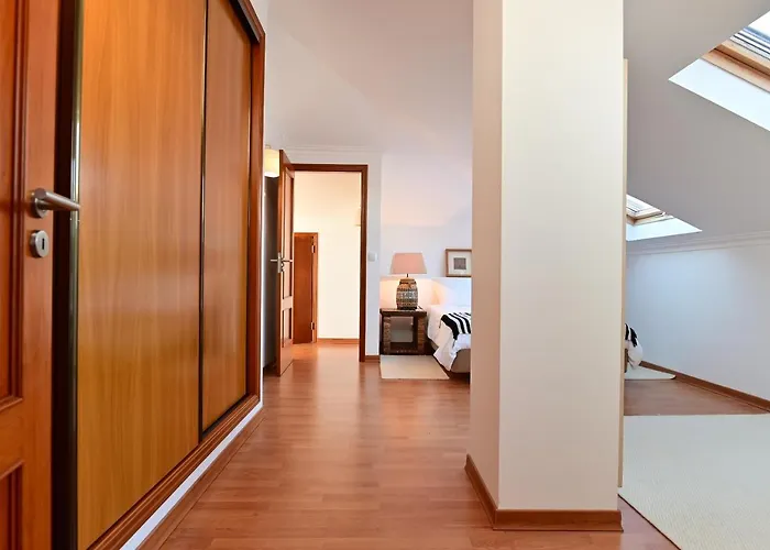 Village Center - Ocean View Apartment Ericeira